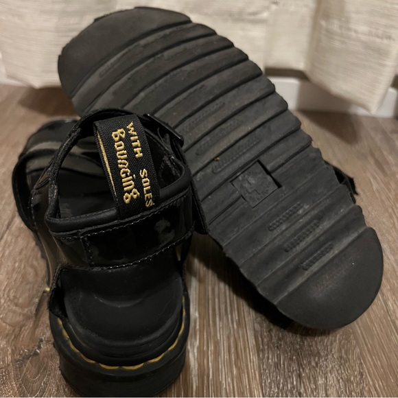 (sold) Dr. Martens W8/M6.5 Blaire patent leather strap sandals - Picture 4 of 4